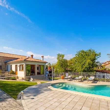 Vila Beautiful Villa Celeste *
