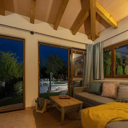 Beautiful Villa Celeste Villa