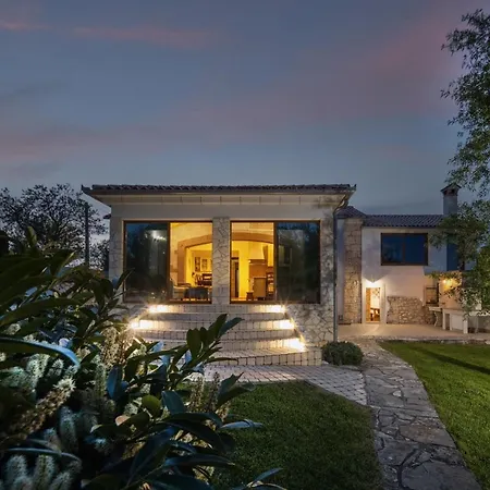 Beautiful Villa Celeste * Santalezi