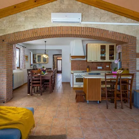 Beautiful Villa Celeste Villa *