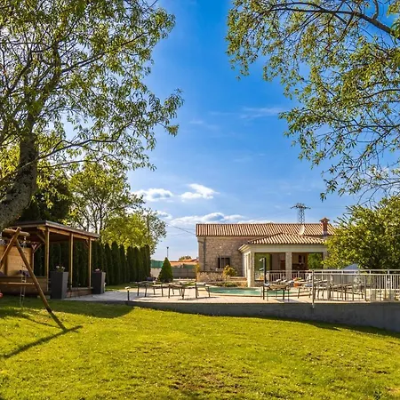 Villa Beautiful Villa Celeste Santalezi